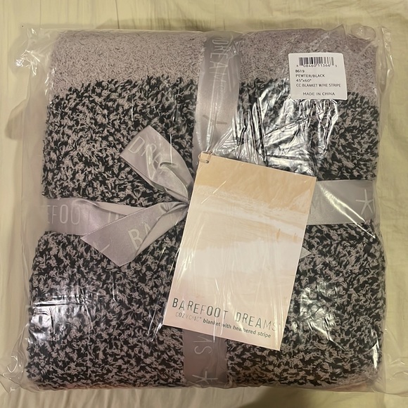 Barefoot Dreams CozyChic Luxe Heathered Stripe Gray Throw Blanket Pewter/Black - Picture 3 of 6